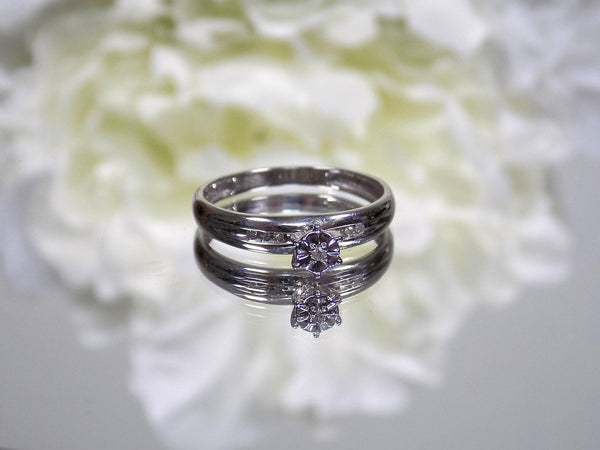 ESTATE Women's Natural Round Diamond Solitaire Engagement or Promise Ring in 10K White Gold