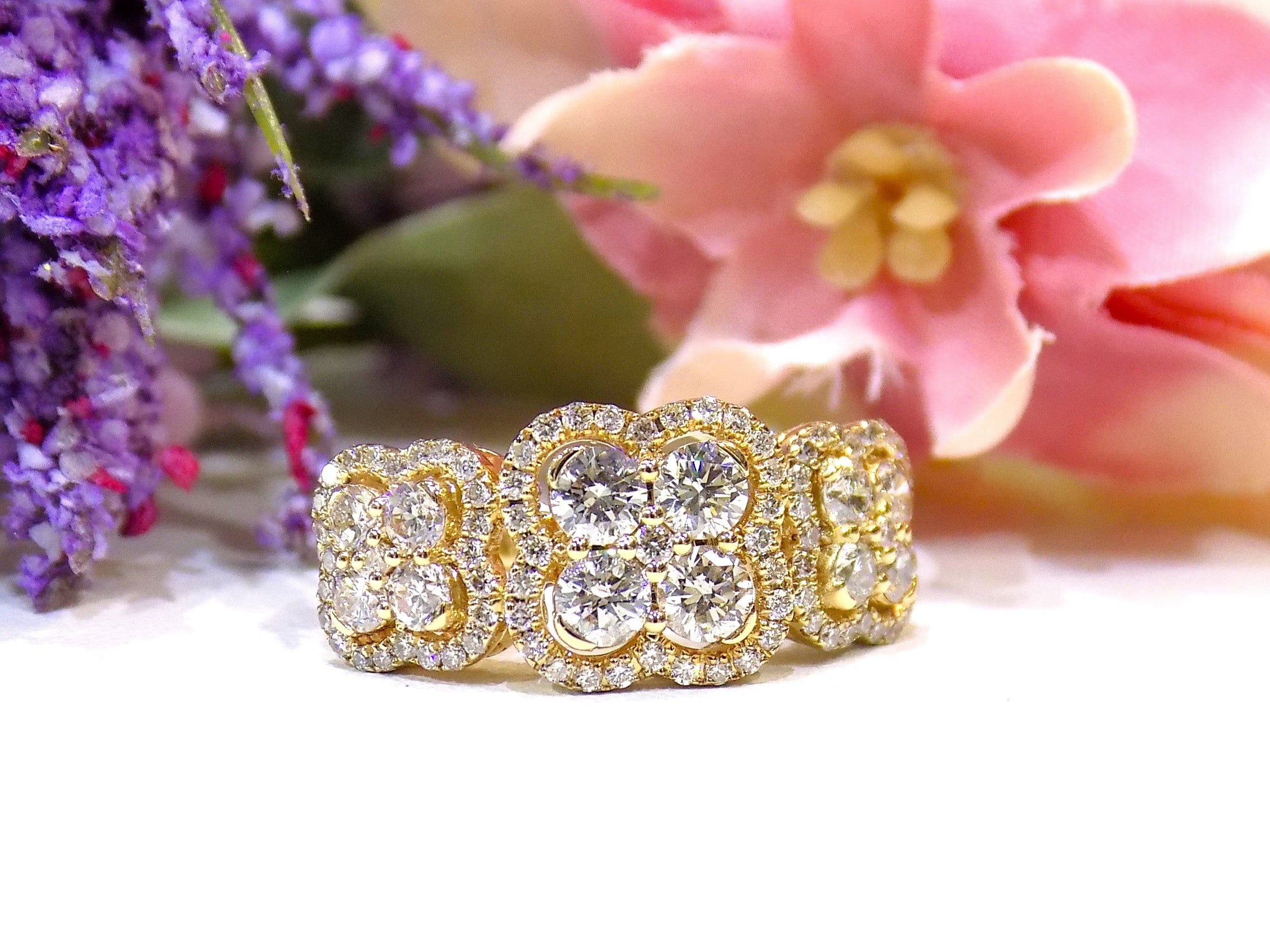 1.50ct Natural Diamond Decorative Band in 14K Yellow Gold.