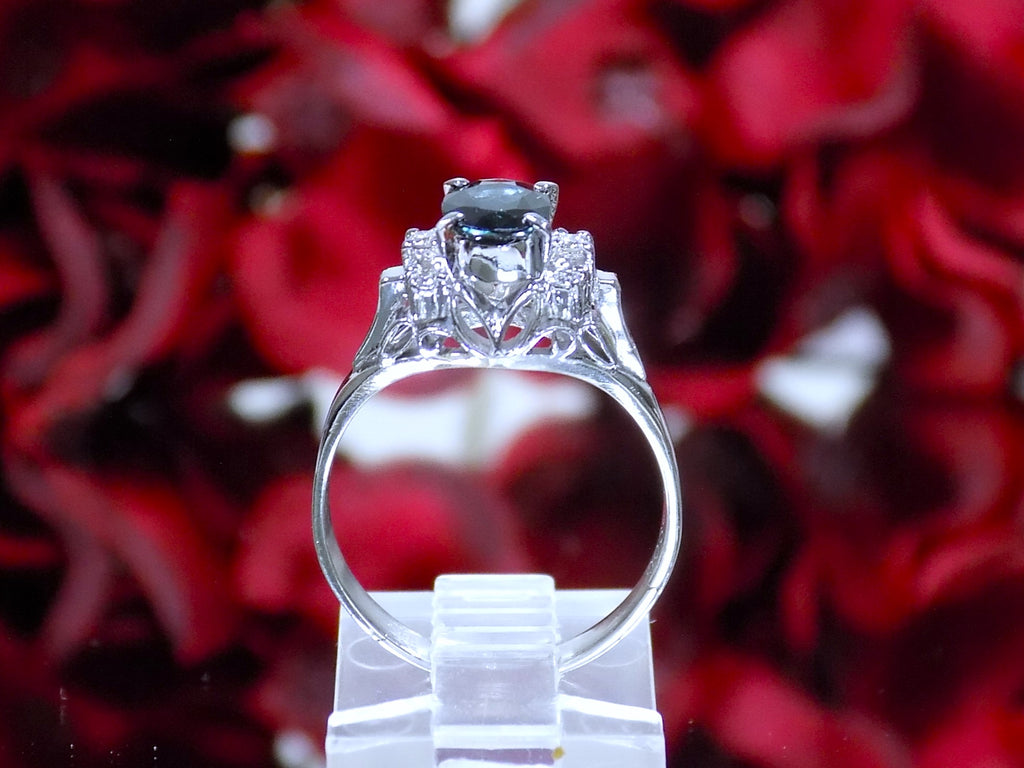 Women's Vintage 1.36ct TW Oval Shape Natural Sapphire & Diamond Ring in 900 Platinum - Like New