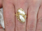 VINTAGE Women's Freshwater Pearl & Natural Diamond Ring in Solid 14K Yellow Gold