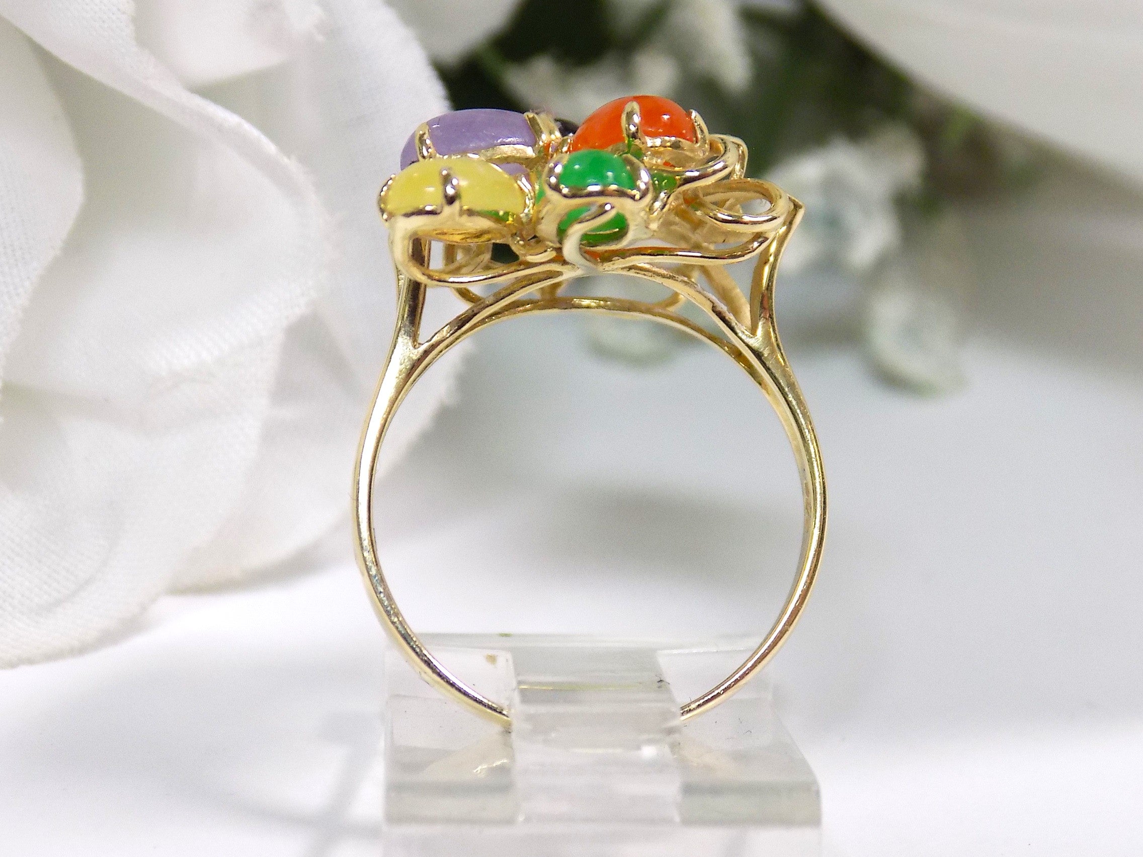 ESTATE Women's Multi-Color Jade/Onyx Gemstone Ring in Solid 14K Yellow Gold - Like NEW