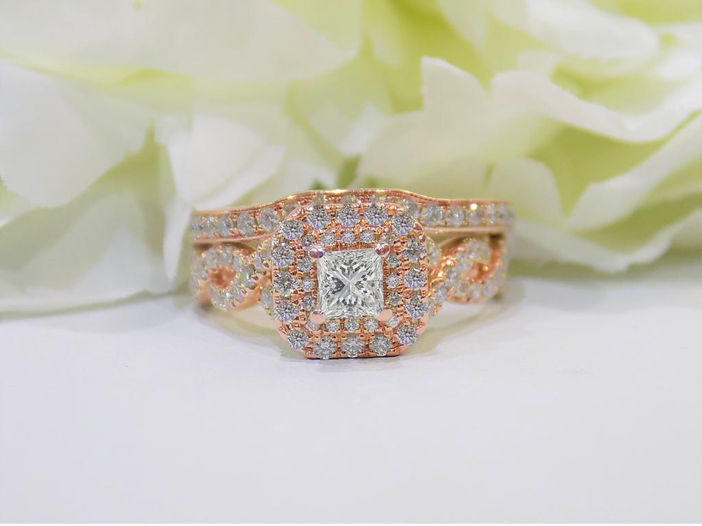 This is a 2pc 1.25ct total weight natural diamond princess cut wedding set with engagement ring and matching band in rose gold with yellow flowery backgound.